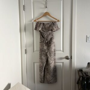 NWT Aritzia Babaton Altamiro Jumpsuit - Reptile / Gray (4)